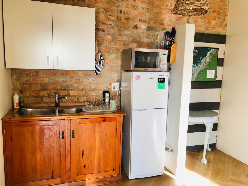 Self Catering Apartment - De Kelders Exteriör bild